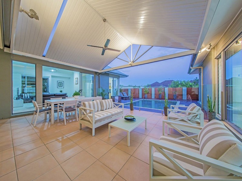 2 Hepburn Close, Wakerley QLD 4154
