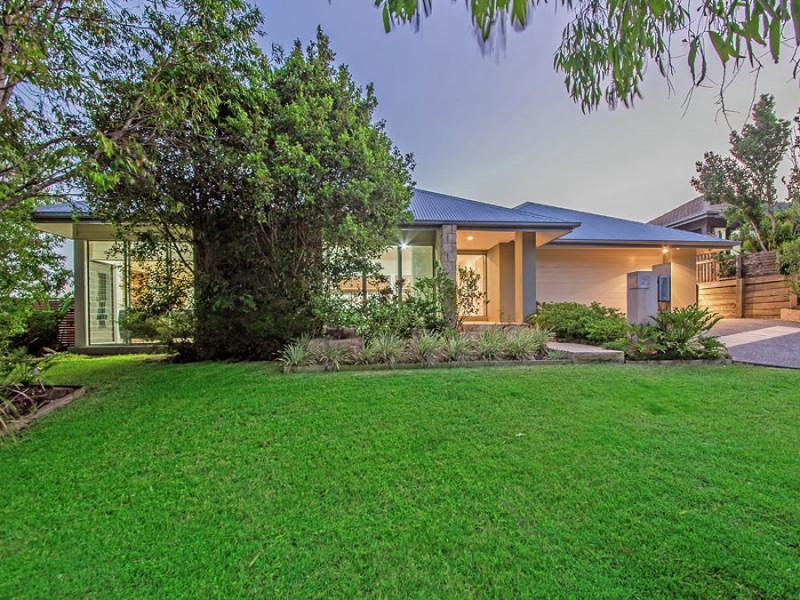 2 Hepburn Close, Wakerley QLD 4154