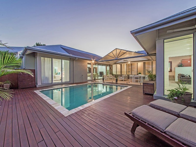 2 Hepburn Close, Wakerley QLD 4154