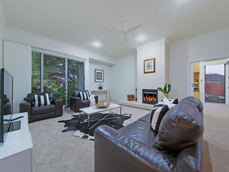 2 Hepburn Close, Wakerley QLD 4154