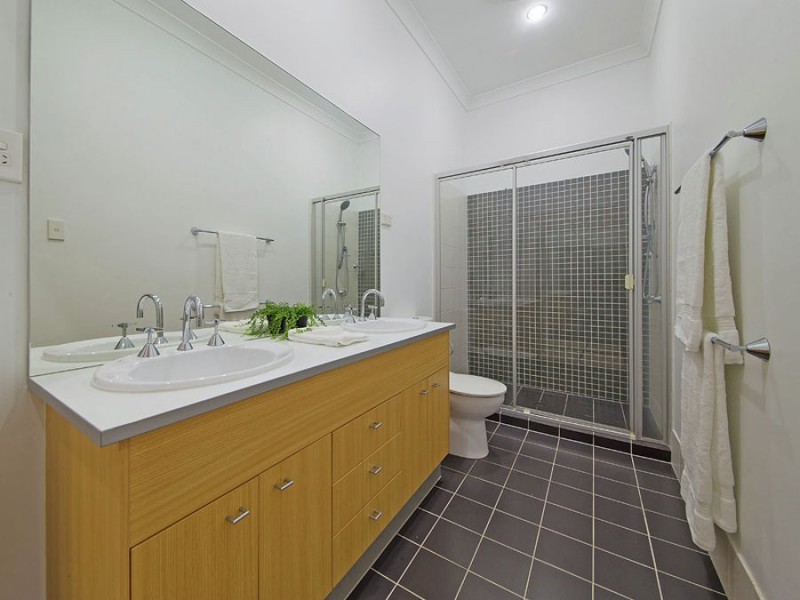 2 Hepburn Close, Wakerley QLD 4154