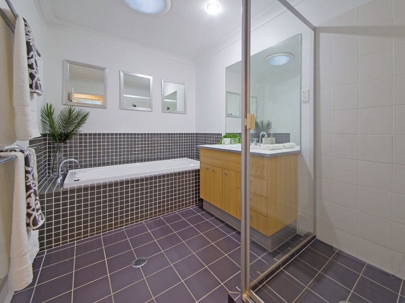 2 Hepburn Close, Wakerley QLD 4154