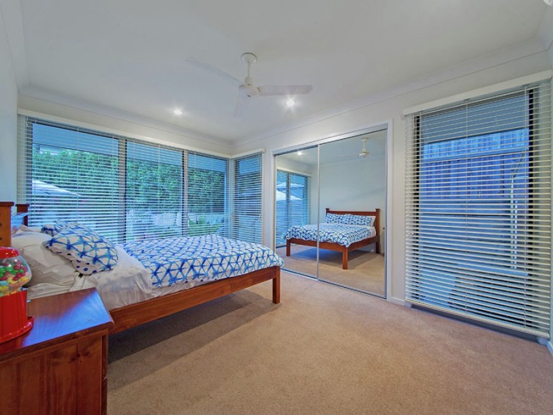2 Hepburn Close, Wakerley QLD 4154
