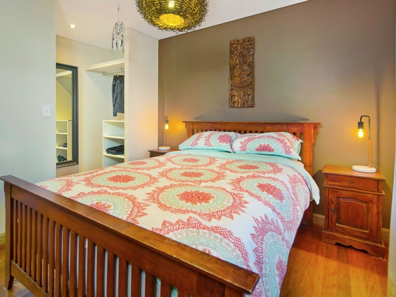 11 Bushing Street, Wynnum West QLD 4178