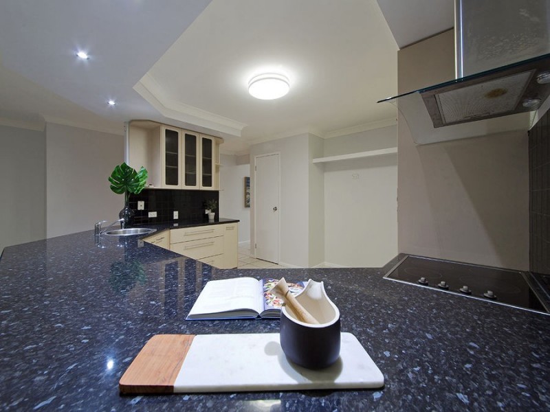 1 Figtree Place, Wakerley QLD 4154