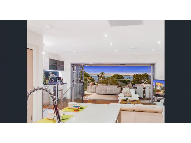 38 Akonna Street, Wynnum QLD 4178