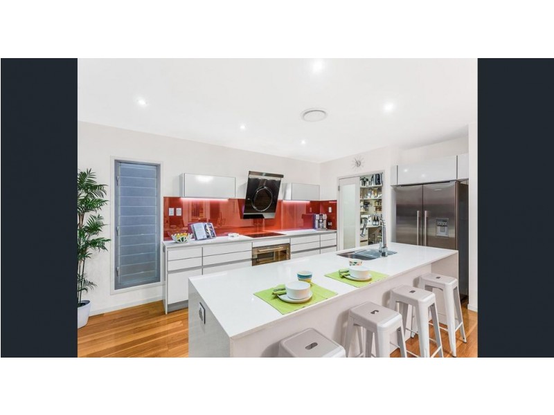 38 Akonna Street, Wynnum QLD 4178
