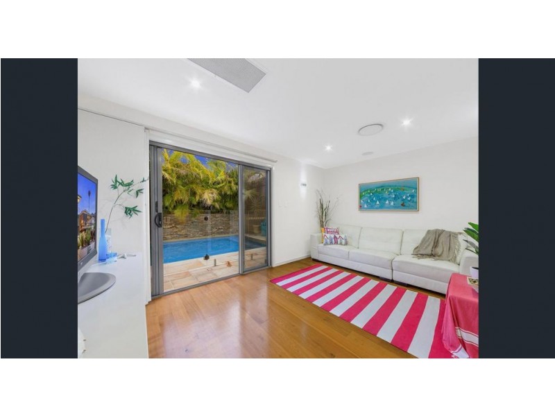 38 Akonna Street, Wynnum QLD 4178