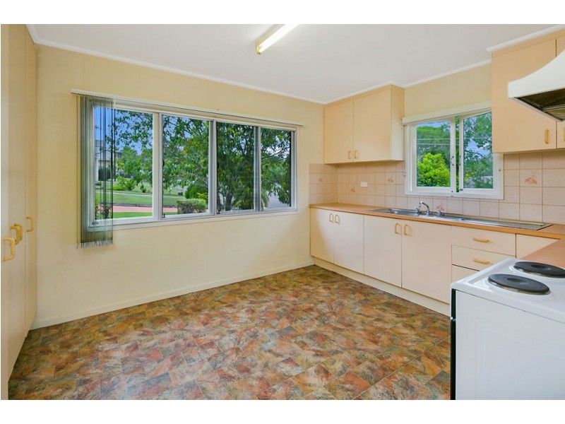 16 Nevis St, Manly West QLD 4179