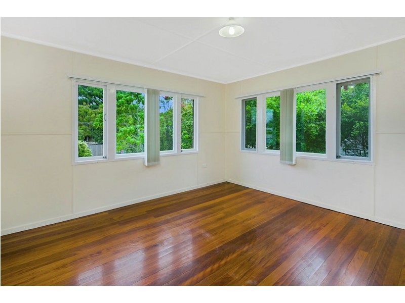 16 Nevis St, Manly West QLD 4179