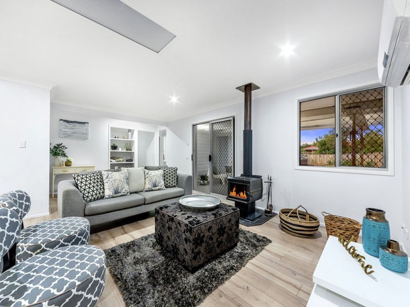 6 Jobs Place, Manly West QLD 4179