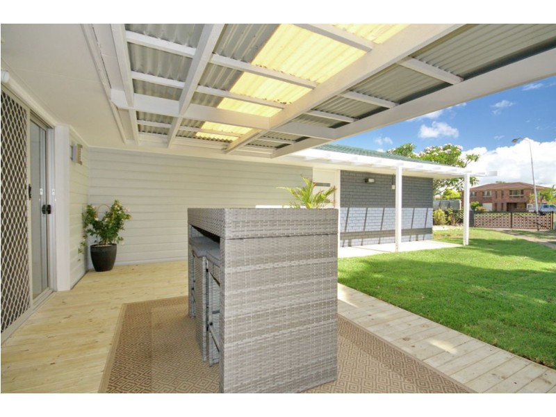 6 Jobs Place, Manly West QLD 4179