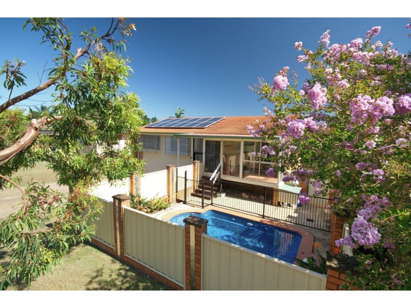 12 Leadale St, Wynnum West QLD 4178