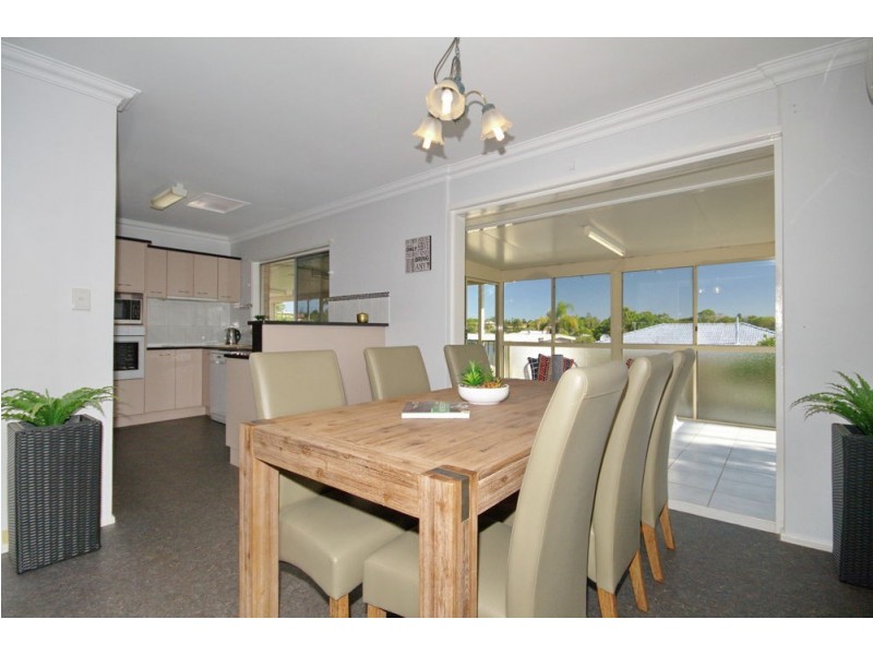 12 Leadale St, Wynnum West QLD 4178