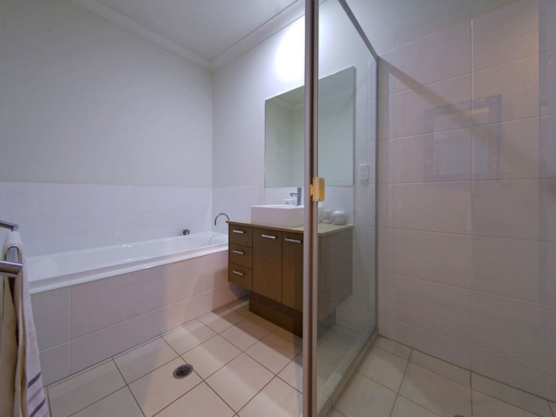 41 Brook Street, Wakerley QLD 4154