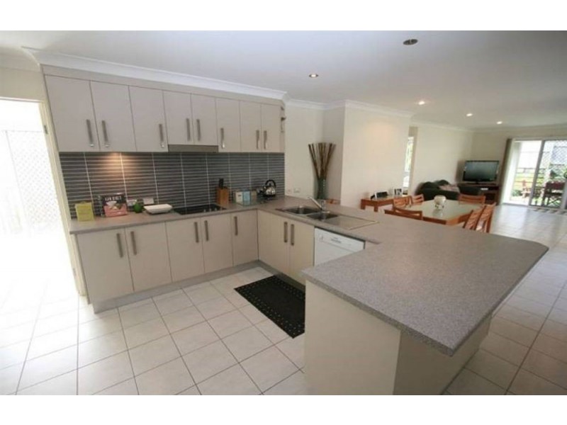 17 Olsen Street, Wakerley QLD 4154