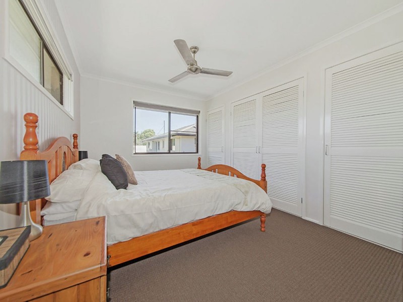 17 Catamaran Street, Manly West QLD 4179