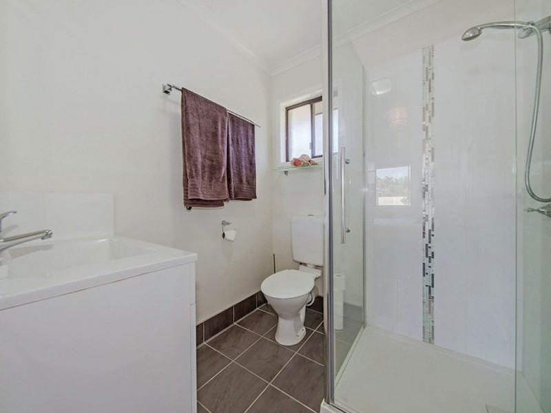 17 Catamaran Street, Manly West QLD 4179