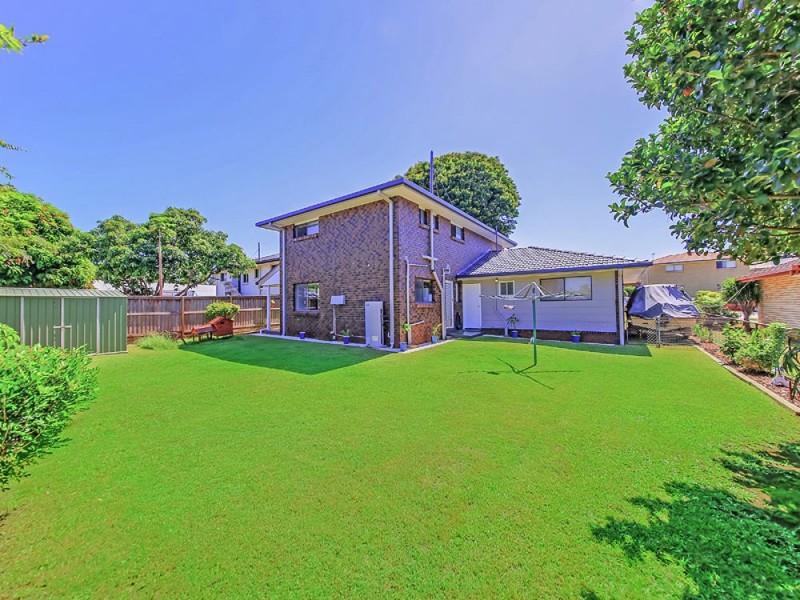 17 Catamaran Street, Manly West QLD 4179