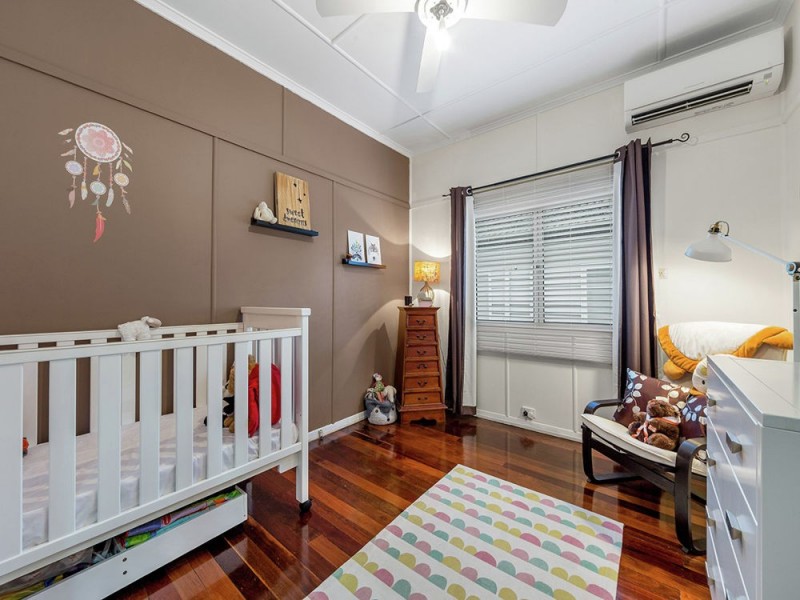 54 Foch Street, Wynnum West QLD 4178