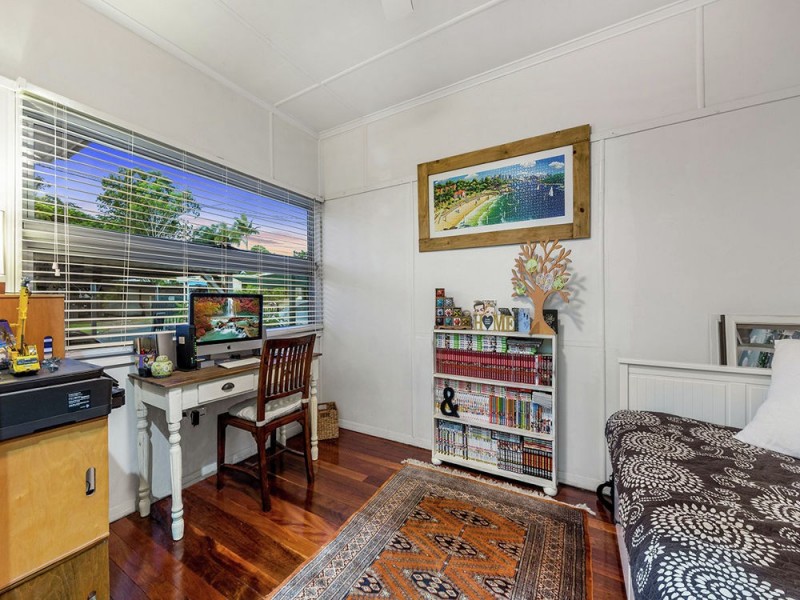 54 Foch Street, Wynnum West QLD 4178