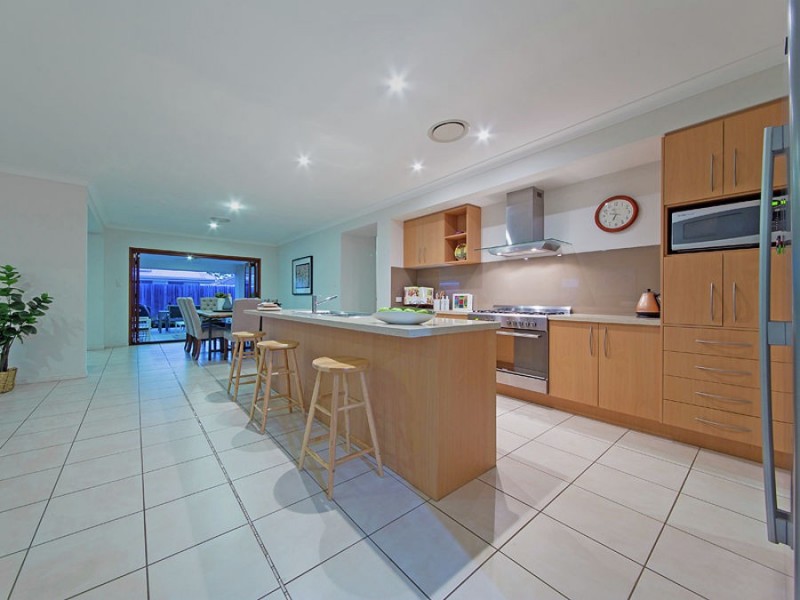 43 Higgs Circuit, Wynnum West QLD 4178