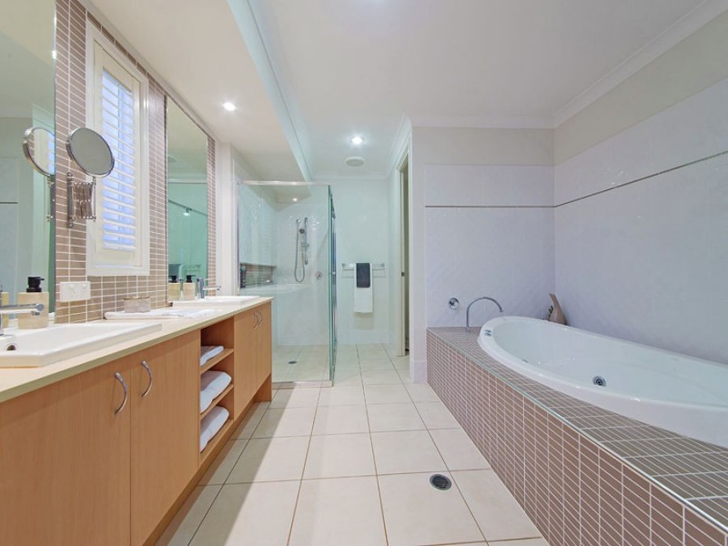 43 Higgs Circuit, Wynnum West QLD 4178