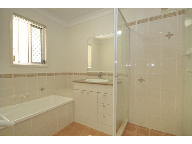 5 Rene Ct, Wynnum QLD 4178