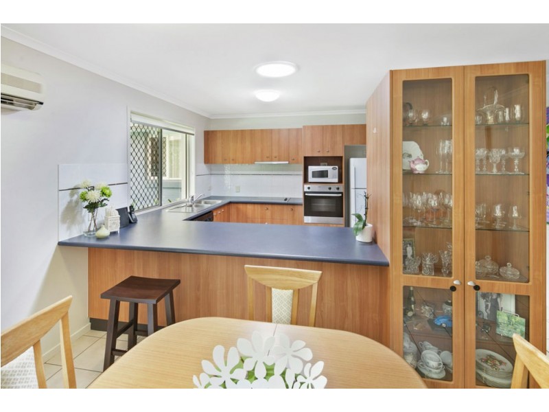 40/8 Zahner Pl, Manly West QLD 4179