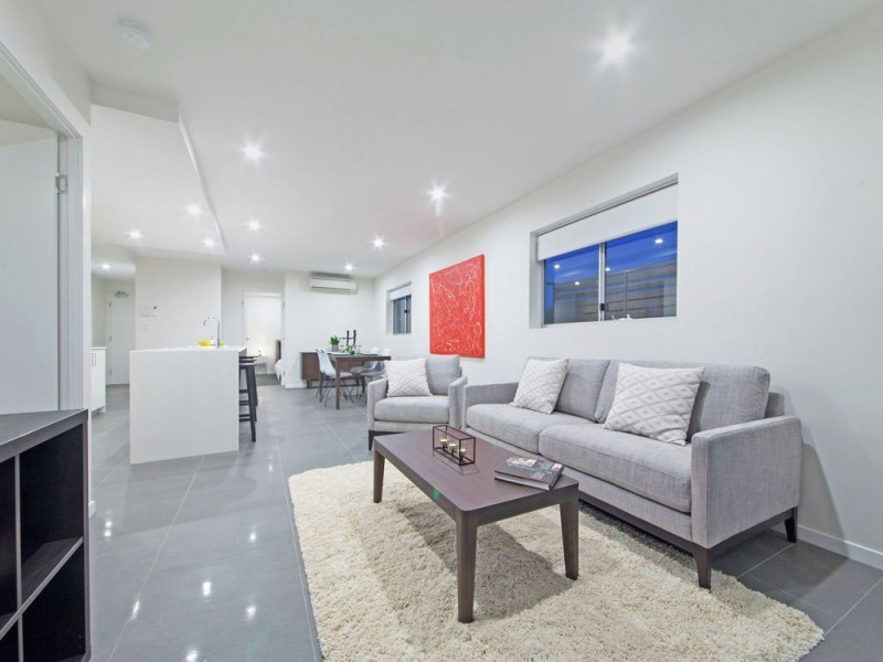 11 Besham Pde, Wynnum QLD 4178