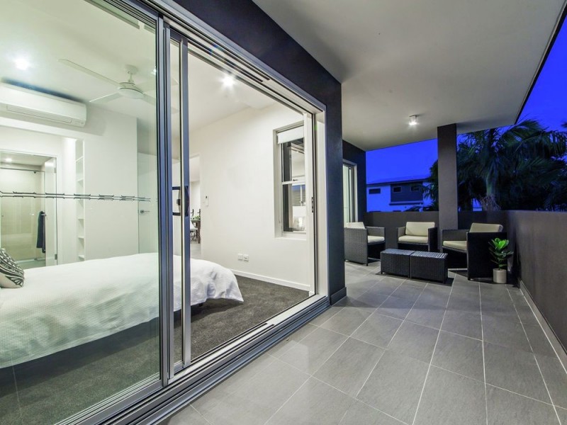 11 Besham Pde, Wynnum QLD 4178