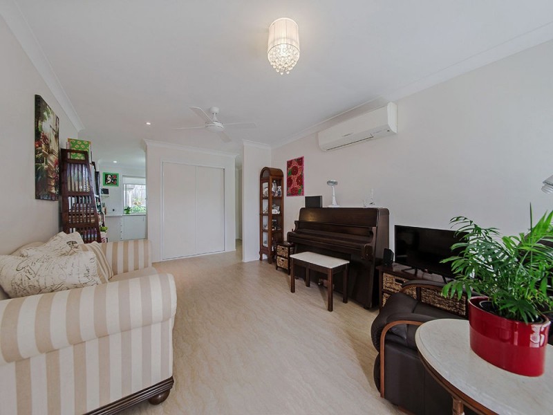 11/11 Thornlake Court, Tingalpa QLD 4173