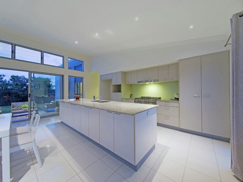 17 Margaret Crescent, Wakerley QLD 4154