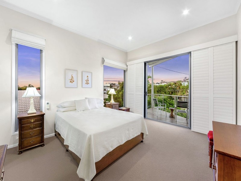156 Melville Terrace, Manly QLD 4179