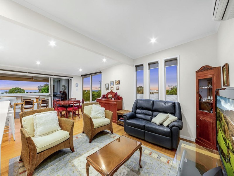 156 Melville Terrace, Manly QLD 4179