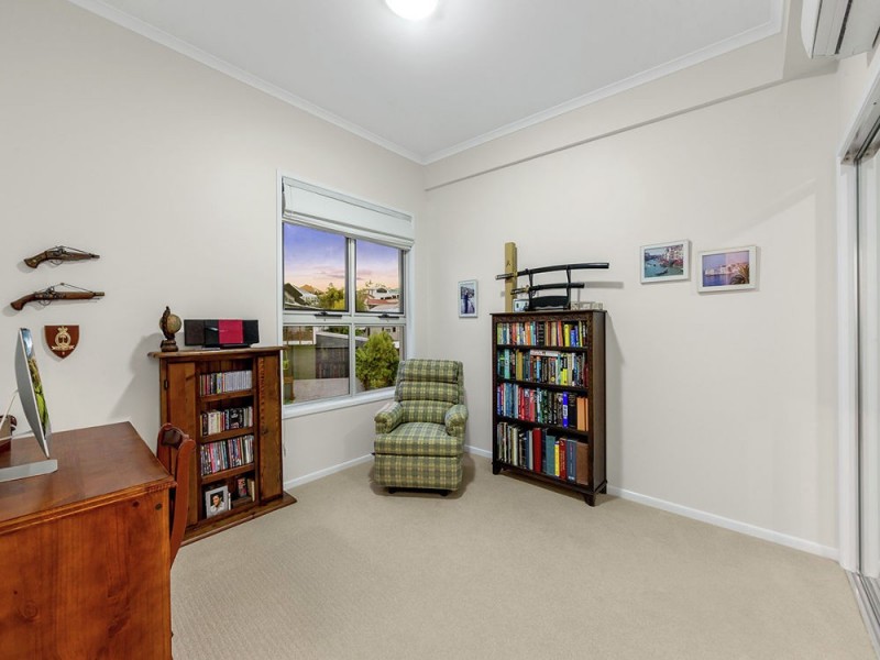 156 Melville Terrace, Manly QLD 4179