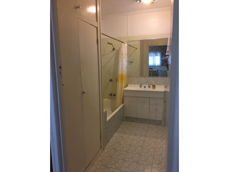 4 Greta St, Manly West QLD 4179