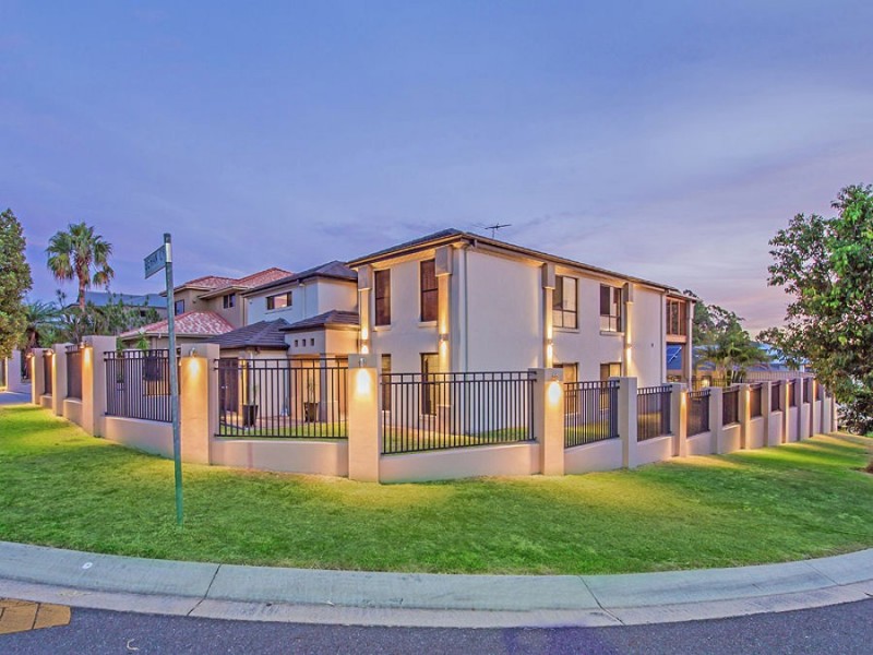 94 Behan Crescent, Wakerley QLD 4154