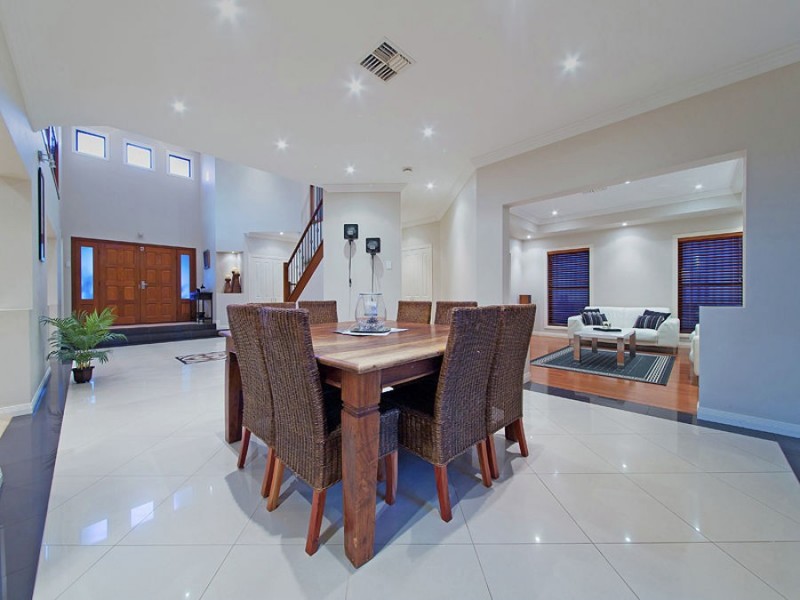 94 Behan Crescent, Wakerley QLD 4154