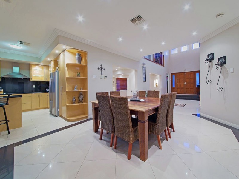 94 Behan Crescent, Wakerley QLD 4154