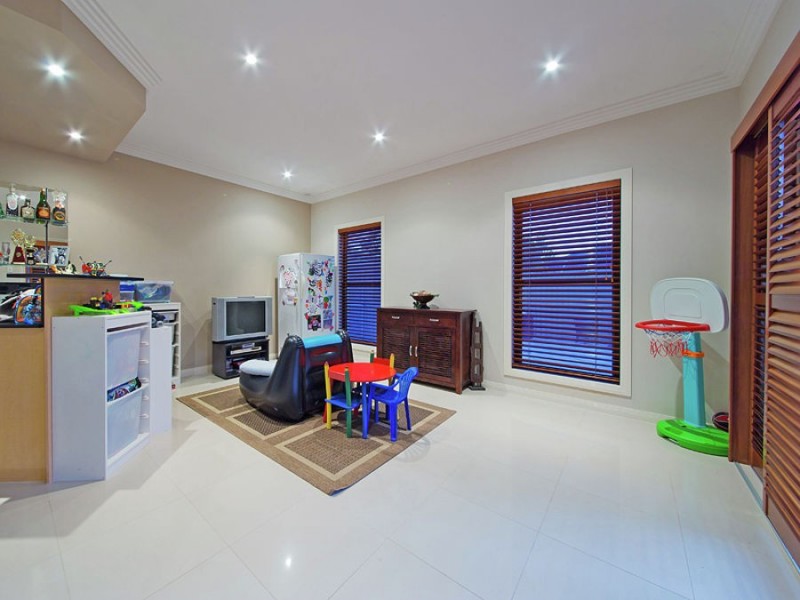 94 Behan Crescent, Wakerley QLD 4154
