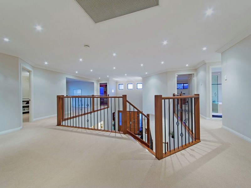 94 Behan Crescent, Wakerley QLD 4154