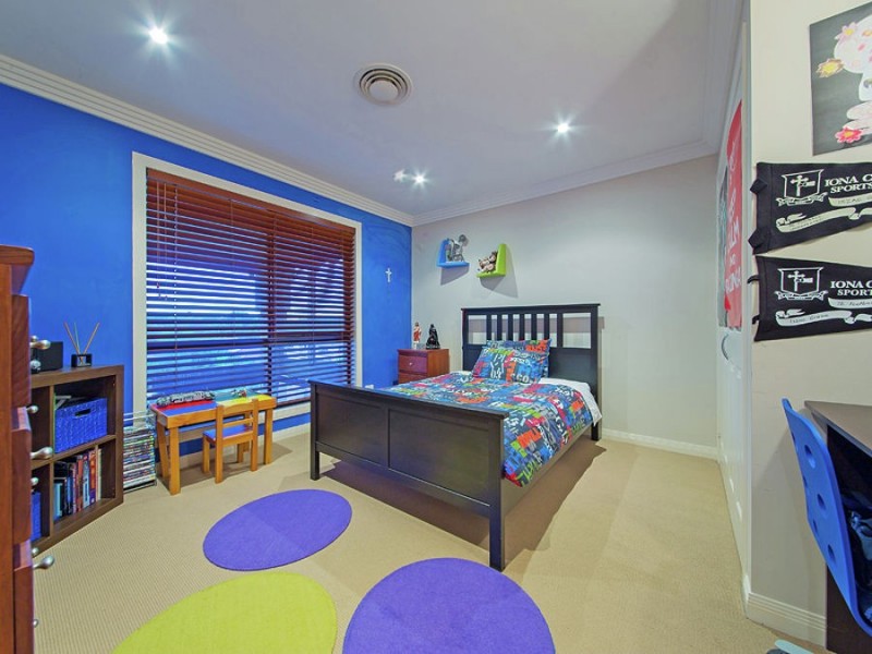 94 Behan Crescent, Wakerley QLD 4154