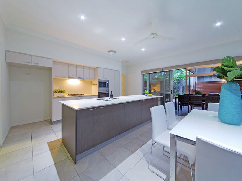 22 Torrens Crescent, Wakerley QLD 4154