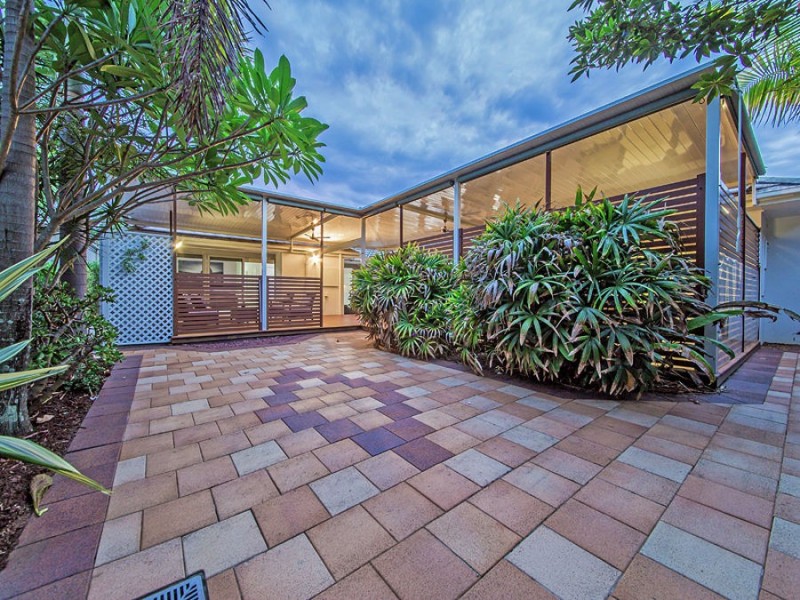 22 Torrens Crescent, Wakerley QLD 4154