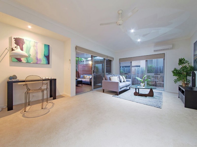 22 Torrens Crescent, Wakerley QLD 4154