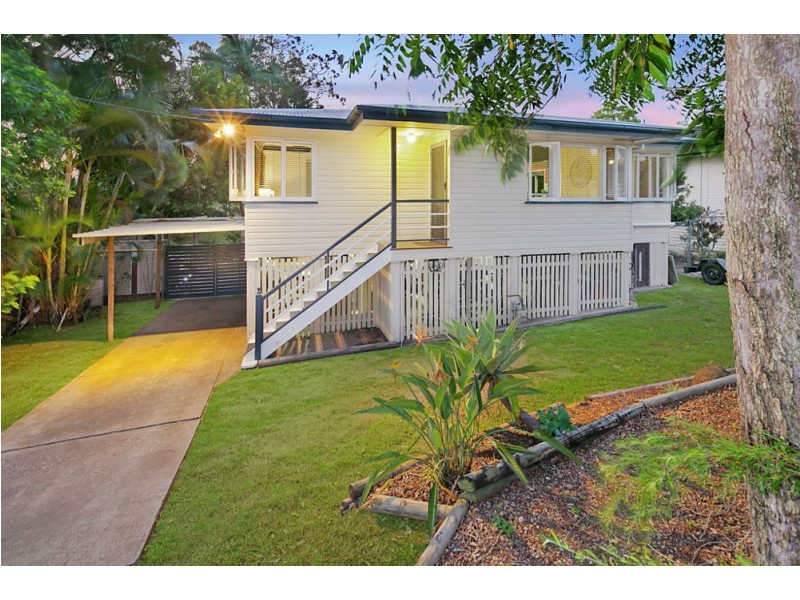 11 Nevis St, Manly West QLD 4179