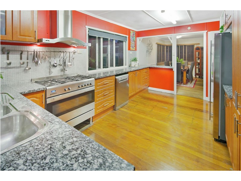 11 Nevis St, Manly West QLD 4179