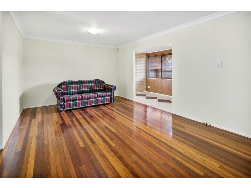 3 Winston St, Wynnum West QLD 4178