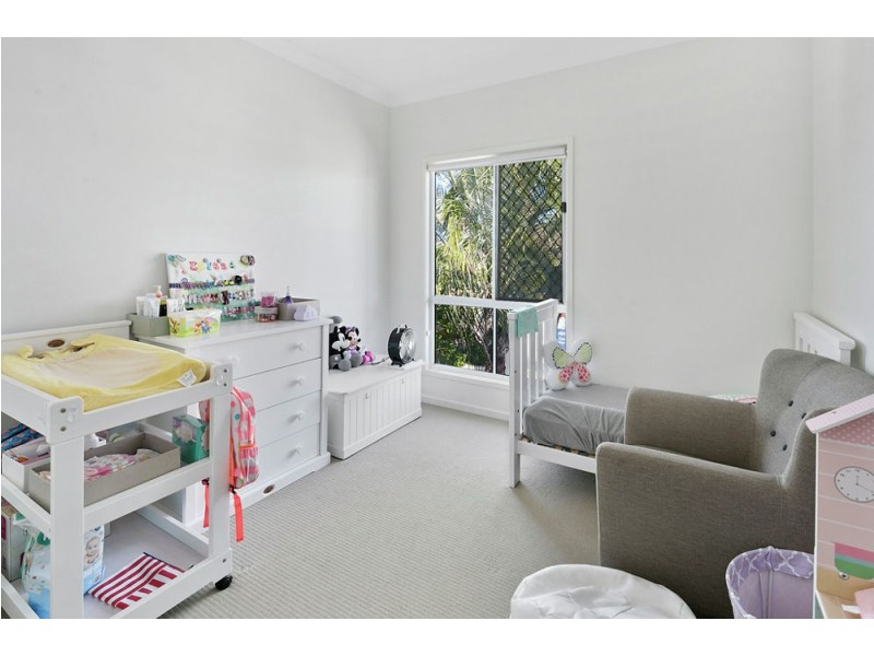 77 Drayton Tce, Wynnum QLD 4178